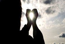 巅峰国际官网：自宣，18岁后卫迭戈-阿瓜多与皇马完成续约.